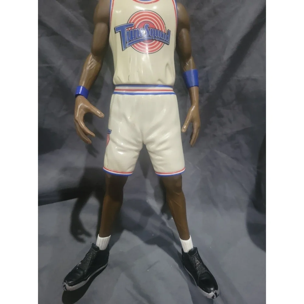 1996 Warner Bros. (WB) Space Jam - Talking Michael Jordan Basketball Figure Doll